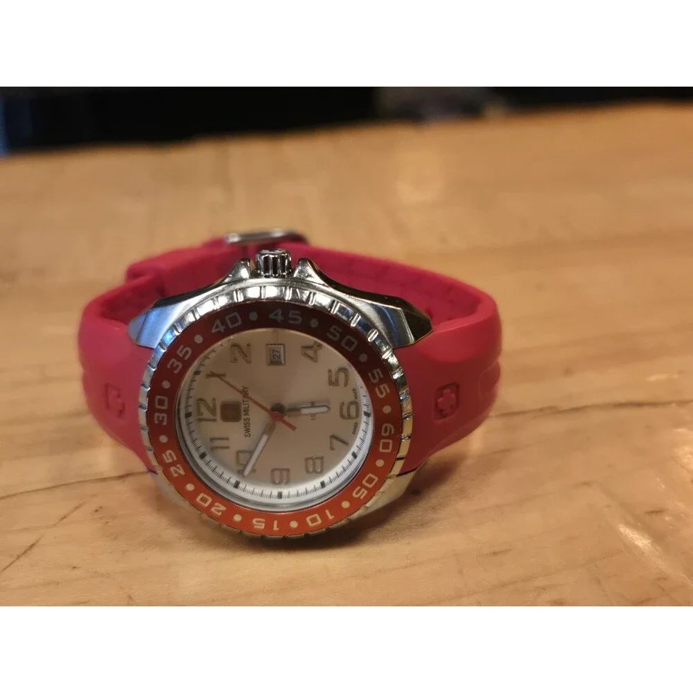 Swiss Military Army Red Stainless Steel 100M Dive Watch. New Battery. 36mm